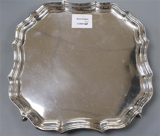 A 1930s silver salver, F.W.&.S, Birmingham, 1933, 19 oz.